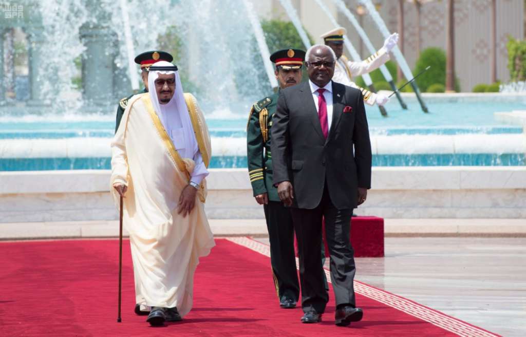 King Salman Discusses Bilateral Relations with President of Sierra Leone