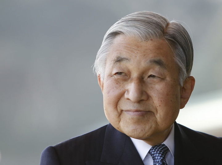 Japan Approves Abdication of Aging Emperor Akihito