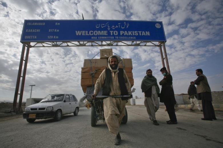 Afghanistan-Pakistan Border Reopens on ‘Humanitarian Grounds’