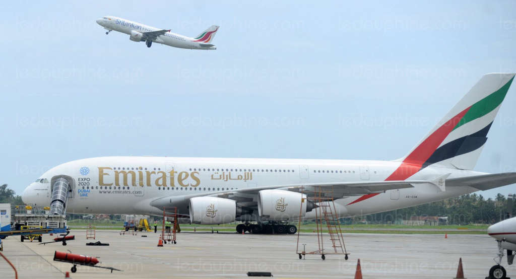 Emirates Group Profits Fall 70 Percent in 1 Year
