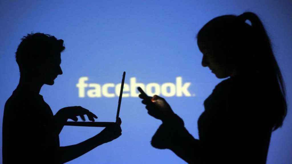 Facebook Lists 10 Tips to Spot False News