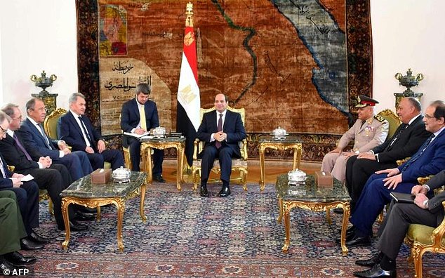 Egypt’s Sisi Meets with Russian Defense, Foreign Ministers
