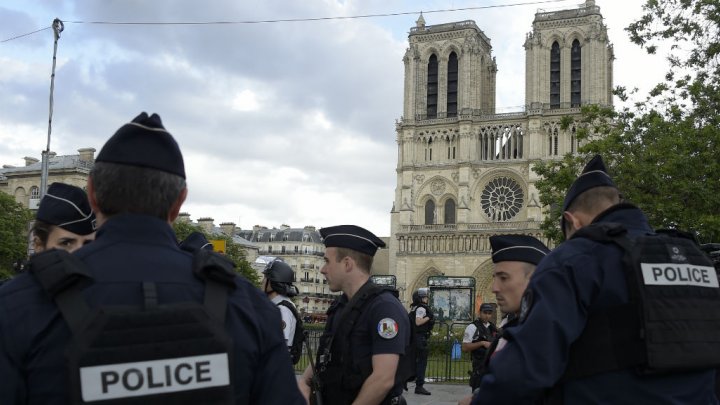 France Forms Counter-Terrorism Task Force a Day after Notre Dame Attack