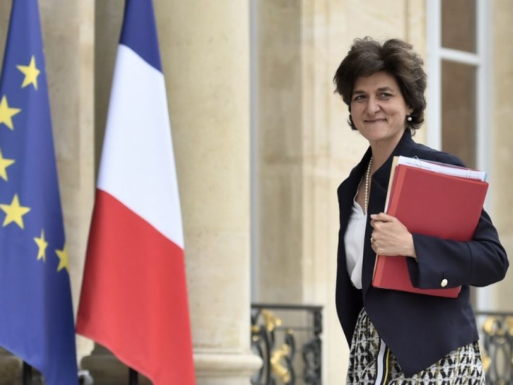 French Defense Minister Quits amid Probe