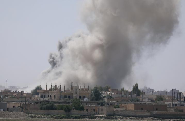 ISIS Suggests Handing over Raqqa in Exchange of Safe Exit