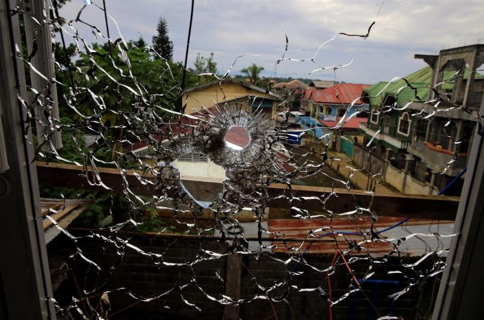 Blasts Rock Besieged Marawi … Philippines Celebrates Independence Day