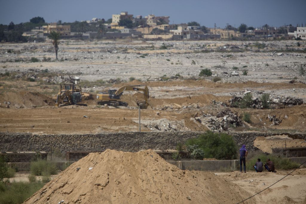Hamas Seeks to Reassure Egypt by Building Buffer Zone