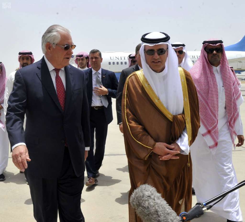 Tillerson Sits with Ministers of Four Arab States Boycotting Qatar