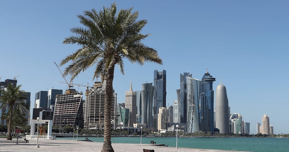 Qatar Stock Index Plunges as Diplomatic Deadline Nears