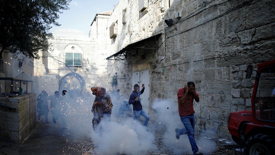 Dozens Injured in Clashes Outside Aqsa Mosque