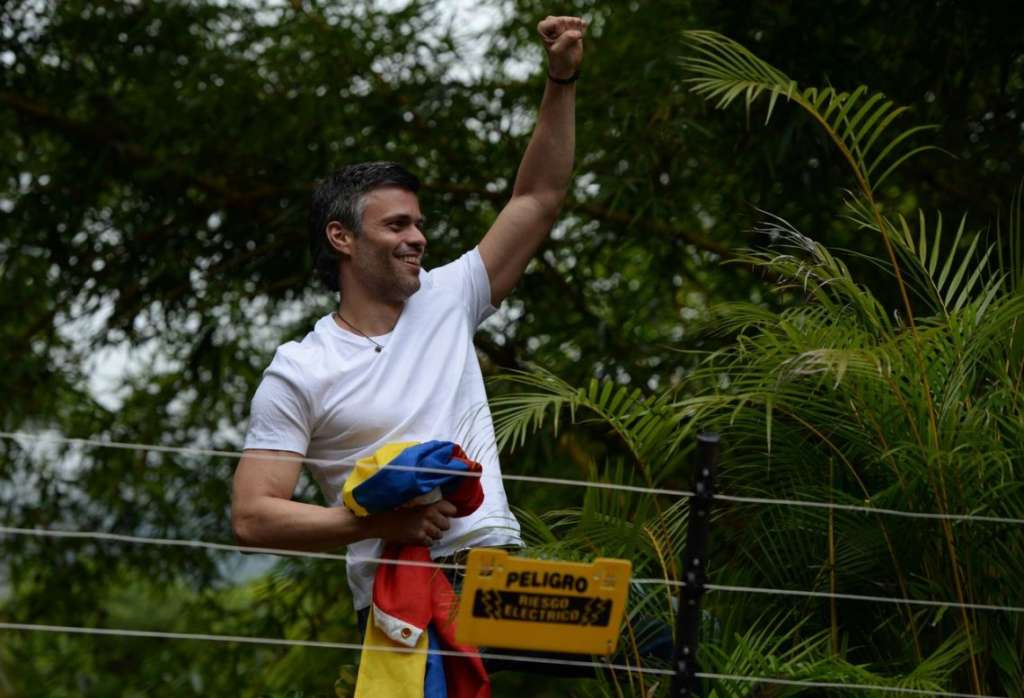 Venezuela Opposition Leader Vows to Fight on after Release from Jail