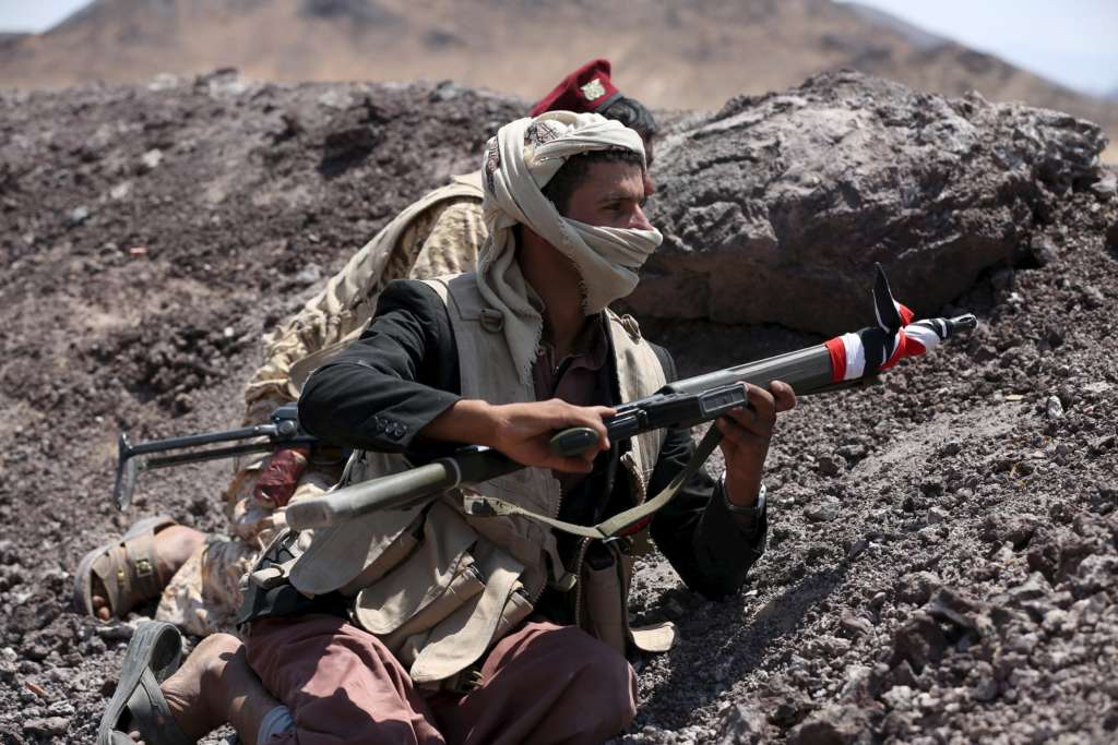 Houthis Confuse Social Fabric by Buying Off Tribes with People’s Money