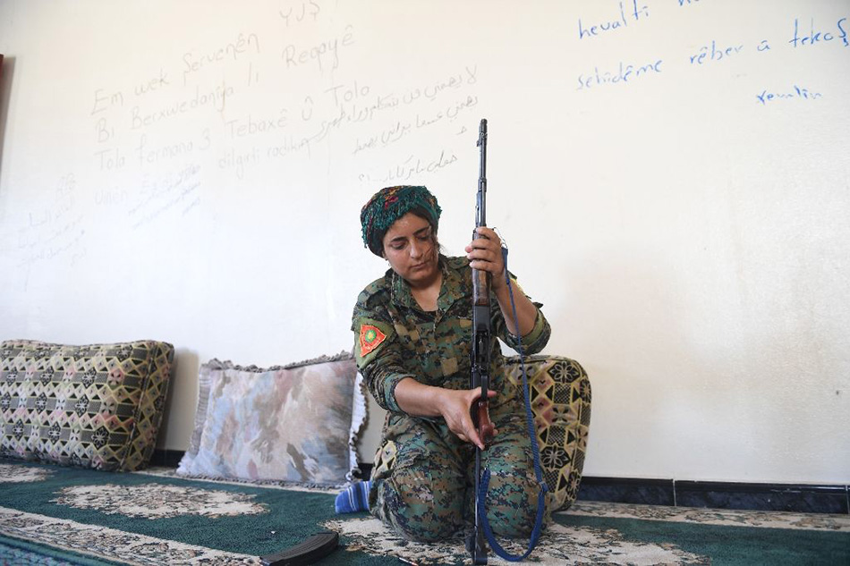 Yazidi Female Fighters at Raqqa’s Battlefront to Free Women Taken Hostage