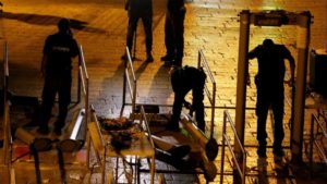 Israeli soldiers remove metal detectors at al-Aqsa mosque