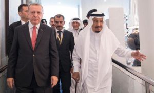 King Salman welcomes Turkish President Recep Tayyip Erdogan (SPA)