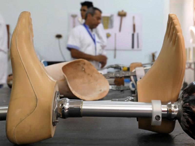 Disabled Egyptians Make Prosthetic Limbs for Poor