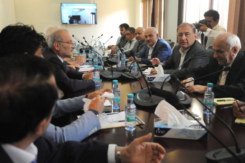 Syrian Opposition Fails to Form Unified Delegation to Geneva