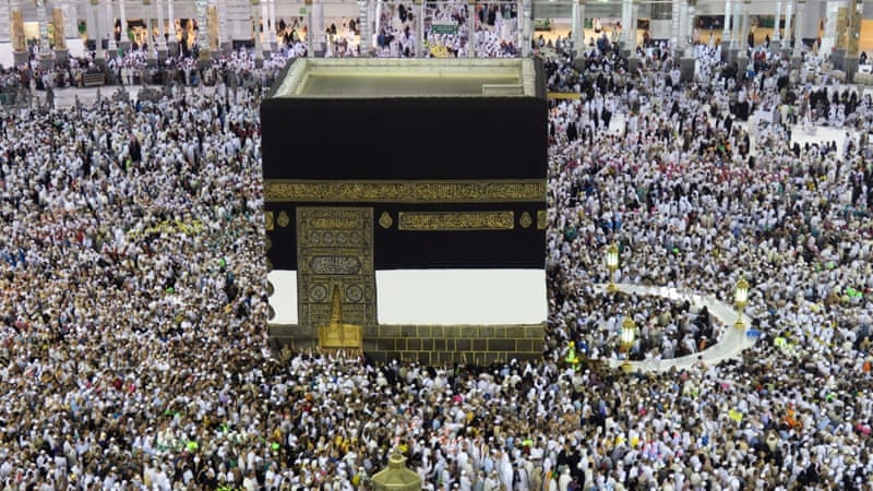 Saudi Arabia Imposes Sanctions on Citizens, Residents for Transferring Pilgrims without Permission