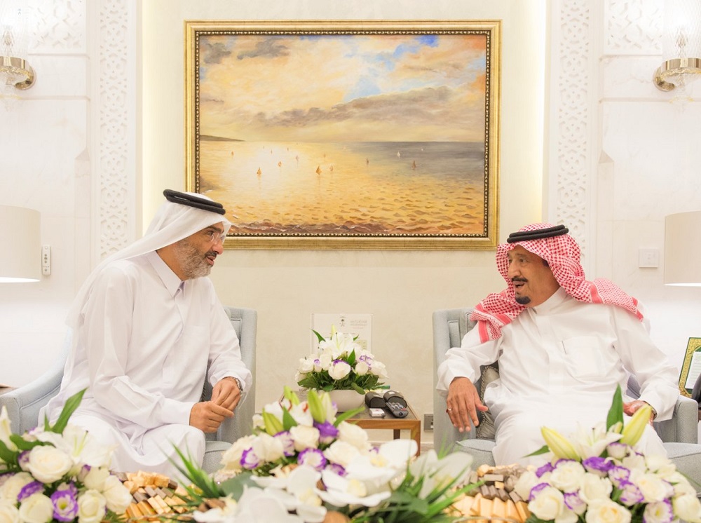 King Salman Holds Talks with Sheikh Abdullah bin Ali Al Thani