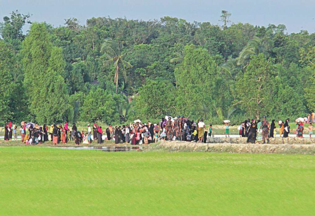 Thousands of Rohingya Muslims Flee Clashes in Myanmar’s Rakhine State