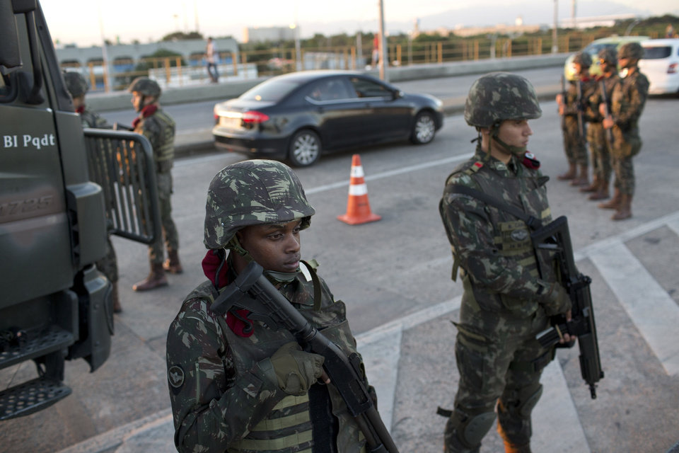 Brazil Troops Kick Off Crackdown against Gangs in Rio Slums