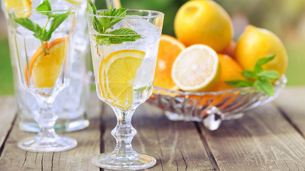 Natural Choices to Add Flavor to Water