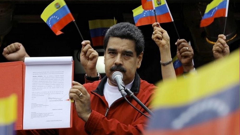 Maduro Delays Inauguration of New Assembly amid Vote Fraud Accusations