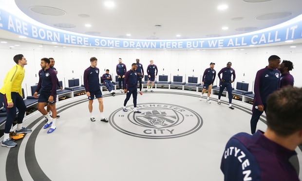 Pep Guardiola’s Circular Dressing Room Offers One Way to Split Up Team Cliques
