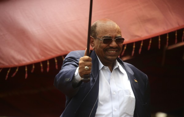 Sudan’s Bashir Seeks Women’s Help in Arms Collection Campaign
