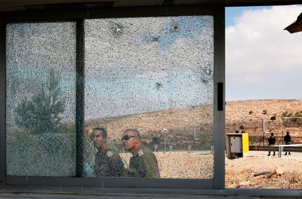 Palestinian Gunman Kills Three Israeli Soldiers near Jerusalem