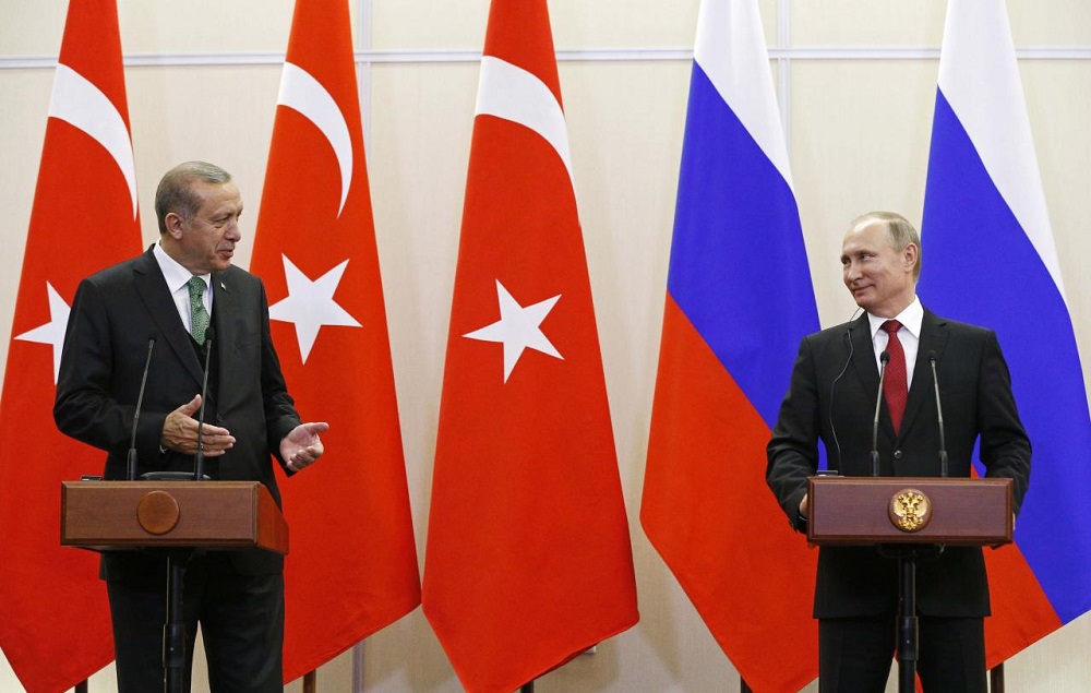 Russia, Turkey Sign S-400 Deal despite Criticism and Suspicion