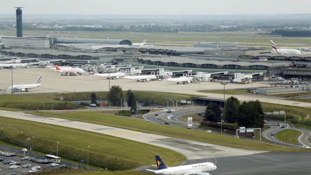False Alarm Delays London-Bound Plane at Paris Airport