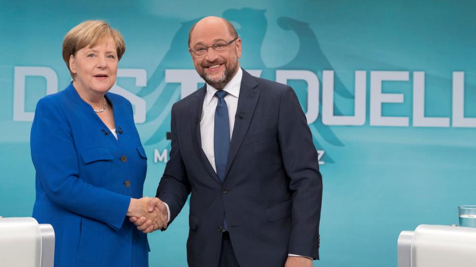 Merkel, Schulz Conclude Electoral Campaign, Polling Stations Open Today