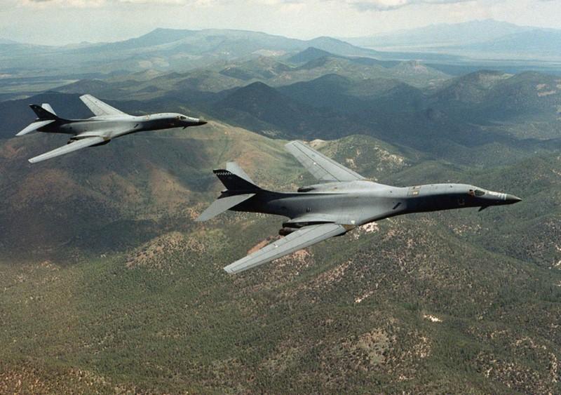 Pentagon Says US Bombers Fly off East Coast of N.Korea