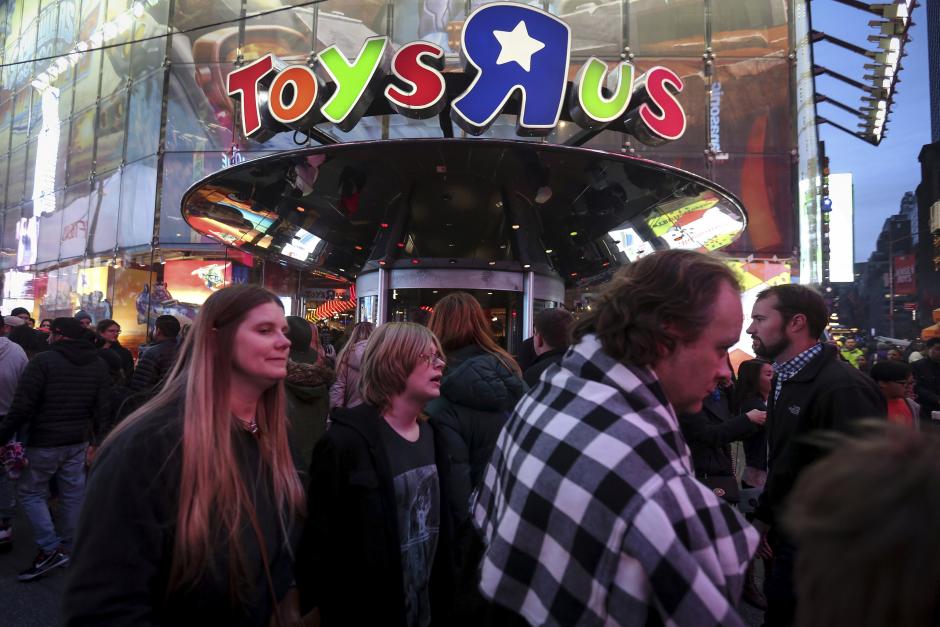 Toys “R” Us Files for Bankruptcy