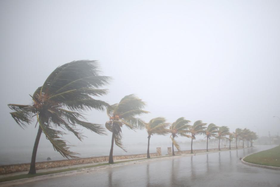 Irma Tears into Cuba’s Northern Coast, 5.6 mn in Florida Ordered to Evacuate