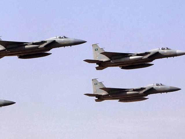 Yemen: Arab Coalition Aircraft Targets Militia Communication Center in Hajjah
