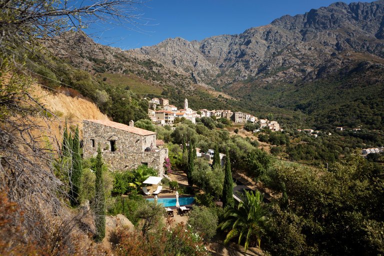 Sluggish Housing Market Draws Buyers to Corsica