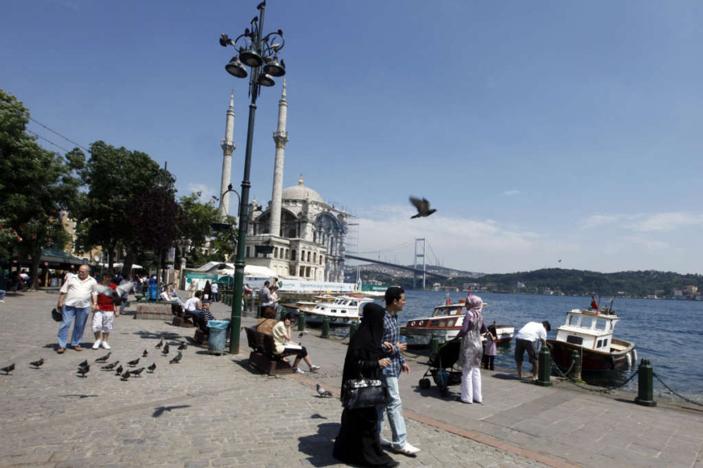 Turkey Expects $1.6 Billion Surplus in Medium-term Plan